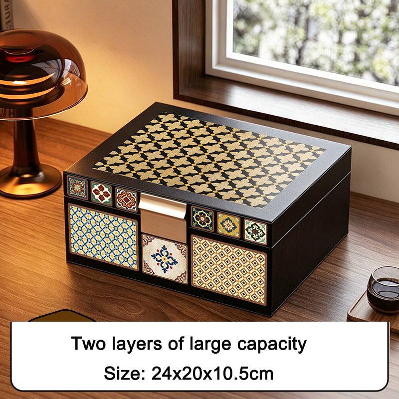 Antique style jewelry storage box