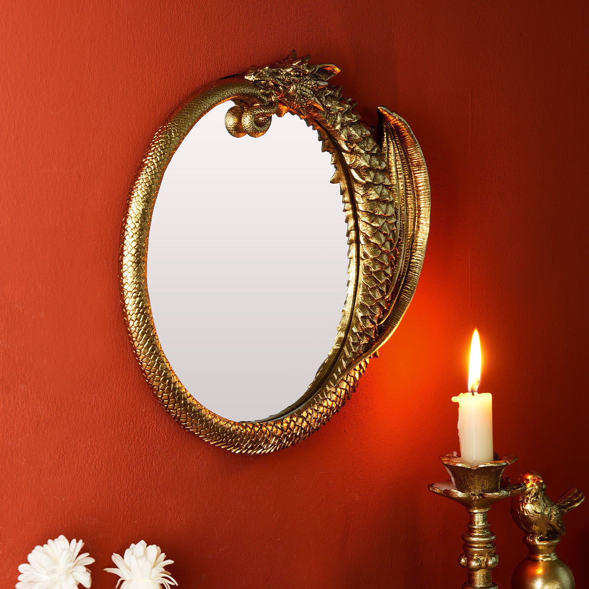 Dragon shaped three-dimensional relief makeup mirror