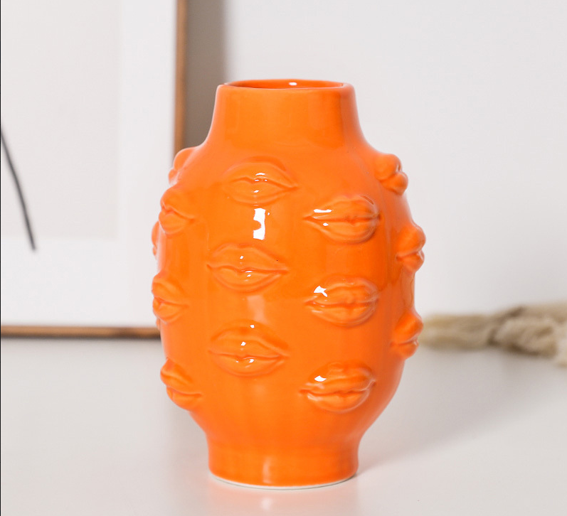 Minimalist Ceramic Lip-Shaped Flower Vase Modern Home Decor Ornament for Living Room and Hotel